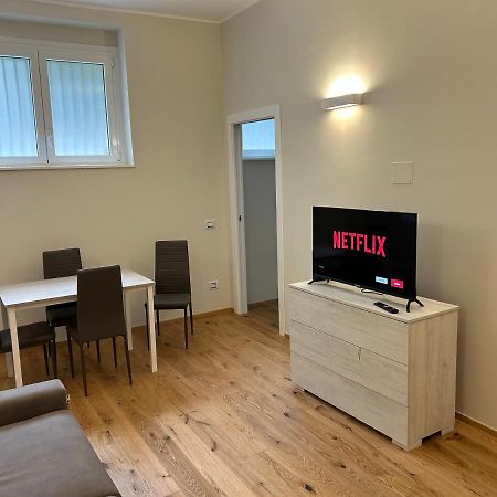 Moscova Luxury Bruno Apartment Milaan Buitenkant foto